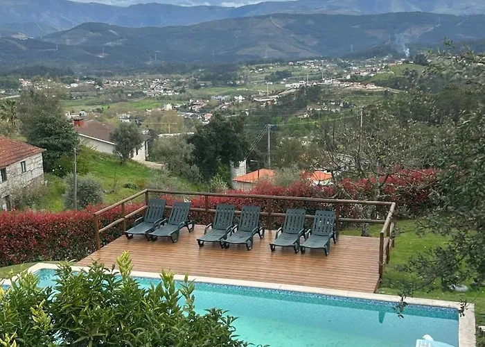 Casa Andorinhas بيت للعطل